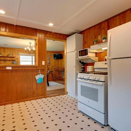 Lovely Au Gres Cottage With Hot Tub Walk To Beach! Exterior foto